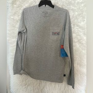 Flood Tide Co. NWT Men’s Fly Label Long Sleeve Heather Gray T-Shirt. Small